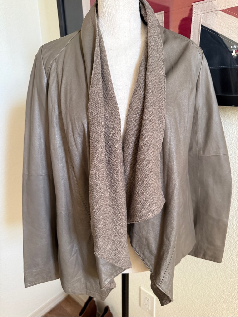 Vince 100% leather jacket, XS